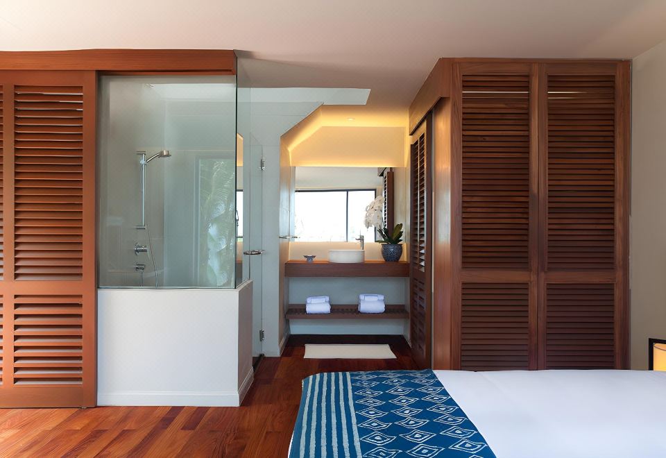 豪华特大床房（园景）