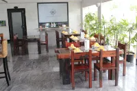 Datang James Cook Hotel