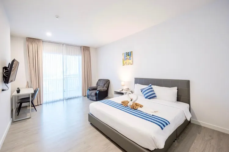 Penthouse Suite, Top Floor With Balcony