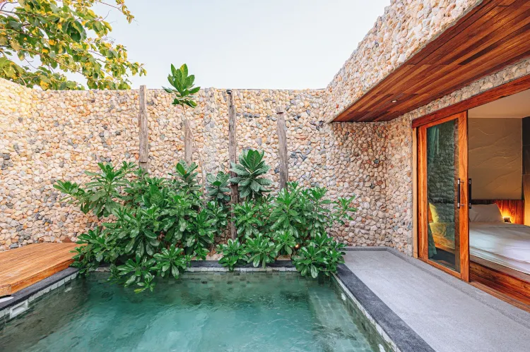 ห้องดีลักซ์พูลไซด์ควีนสวีท