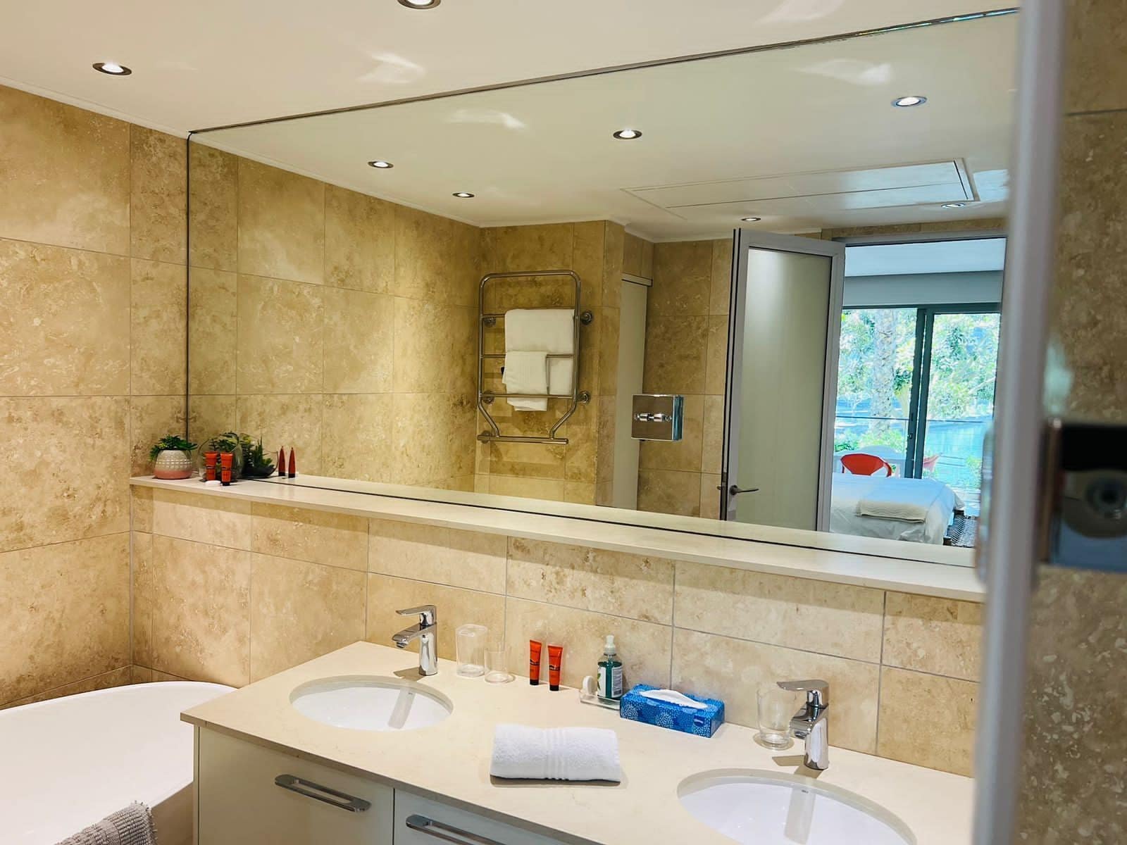 Mountain Marina Luxury Apartments一卧特级2