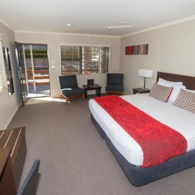 King SPA Studio Amity Court Motel Promo Code