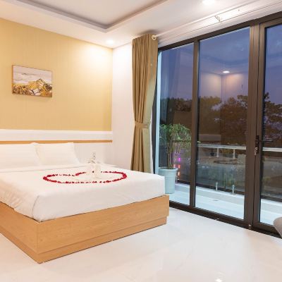 Deluxe Double Room with Balcony Maya Hotel Promo Code
