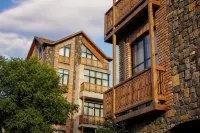 Dilijani Tun Hotel & Restaurant Hotels in 