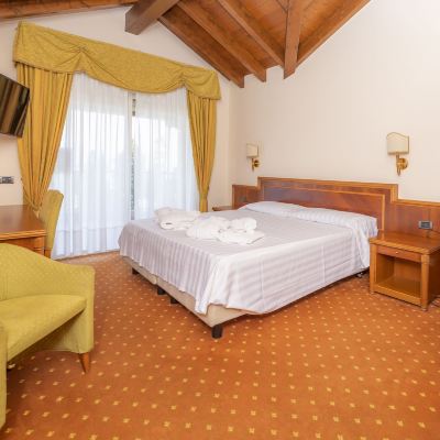 Junior Suite With Hot Tub Hotel Della Torre Promo Code