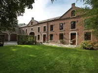 Hôtel - Ferme du Château d'Ahin Hotels in 