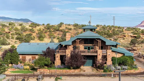 Cougar Ridge Resort