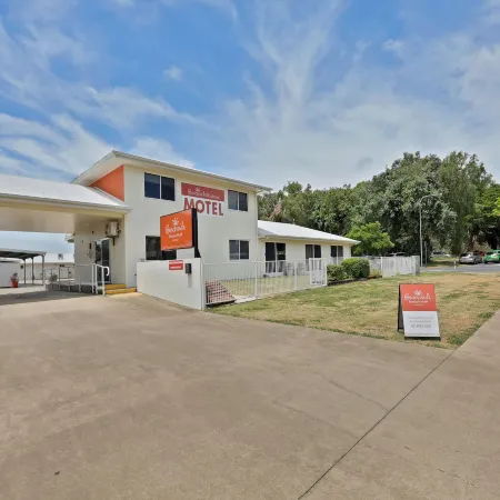 Beachside Boutique Motel Mackay Отели в г. Маккай