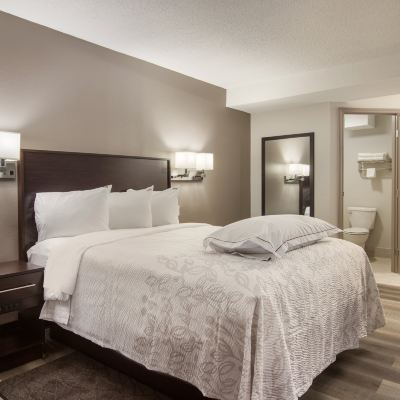 Premium Suite, Kitchenette (Upgraded Bedding & Snack/3 Queen Beds)