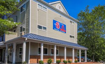 Motel 6 Greensboro, NC - I-40