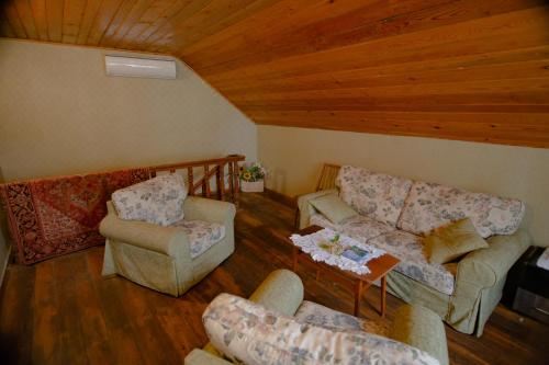 带阳台的三人房