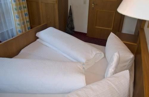 高级两卧室公寓 - 带阳台