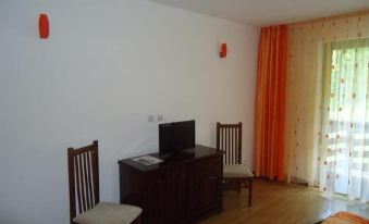 Pensiunea Geona - Housity