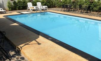 Thai Castle Resort - Housity