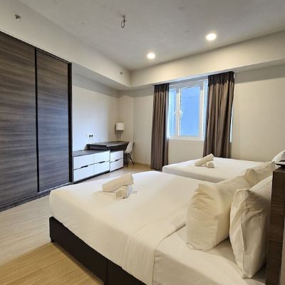 Suite Tiga Bilik Tidur Premium Skyvilla