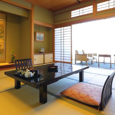 扶楊山莊2F高級日式房【高級】【日式房】【禁菸】【山景】 有馬御苑優惠