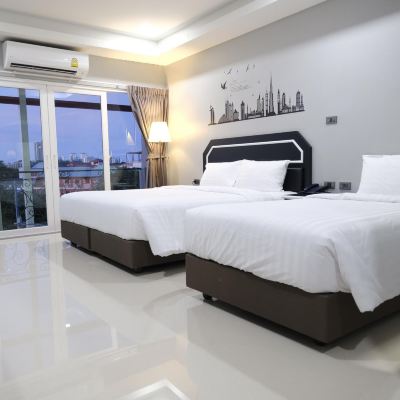 Premium Room with Balcony and City View The Tung Promo Code