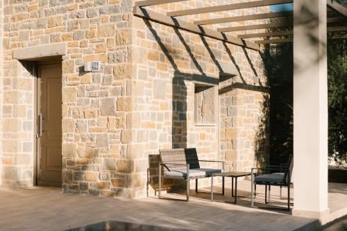 Petrino Foinikounta Two-Bedroom House