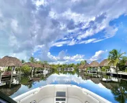 Key Largo Waterfront Oasis: Private Tiki Bar & Boat Dock!