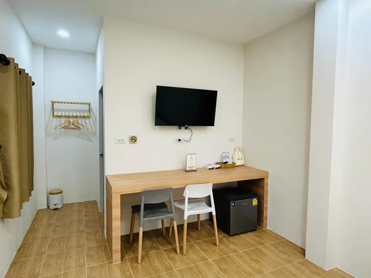 ห้องนอนทวิน พร้อมหน้าต่าง