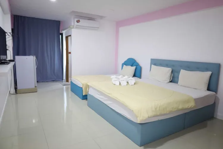 Twin Room-Old Building