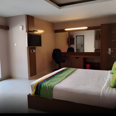 Deluxe Room The Avenue Promo Code