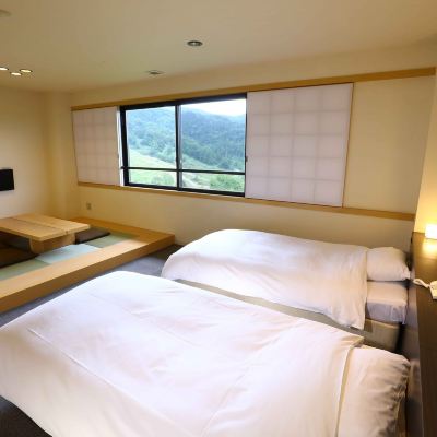 湯房 和洋室(ツイン＋4.5畳)【禁煙】 万座温泉 日進舘 クーポン