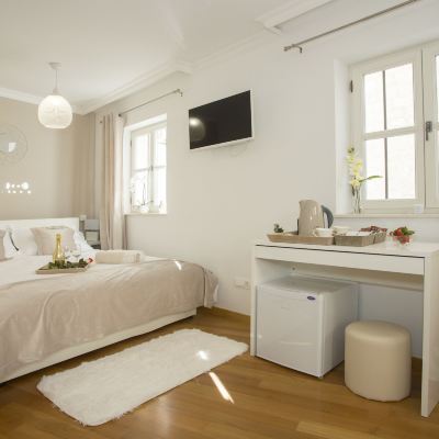Deluxe Double Room Villa Daky Promo Code