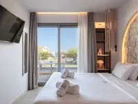 Amalthia Luxury Suites Hotels in Políkhronon