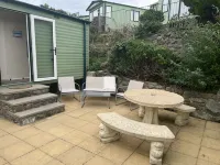 Barmouth Pet-Friendly 2-Bed Caravan with Sea View Отели в г. 