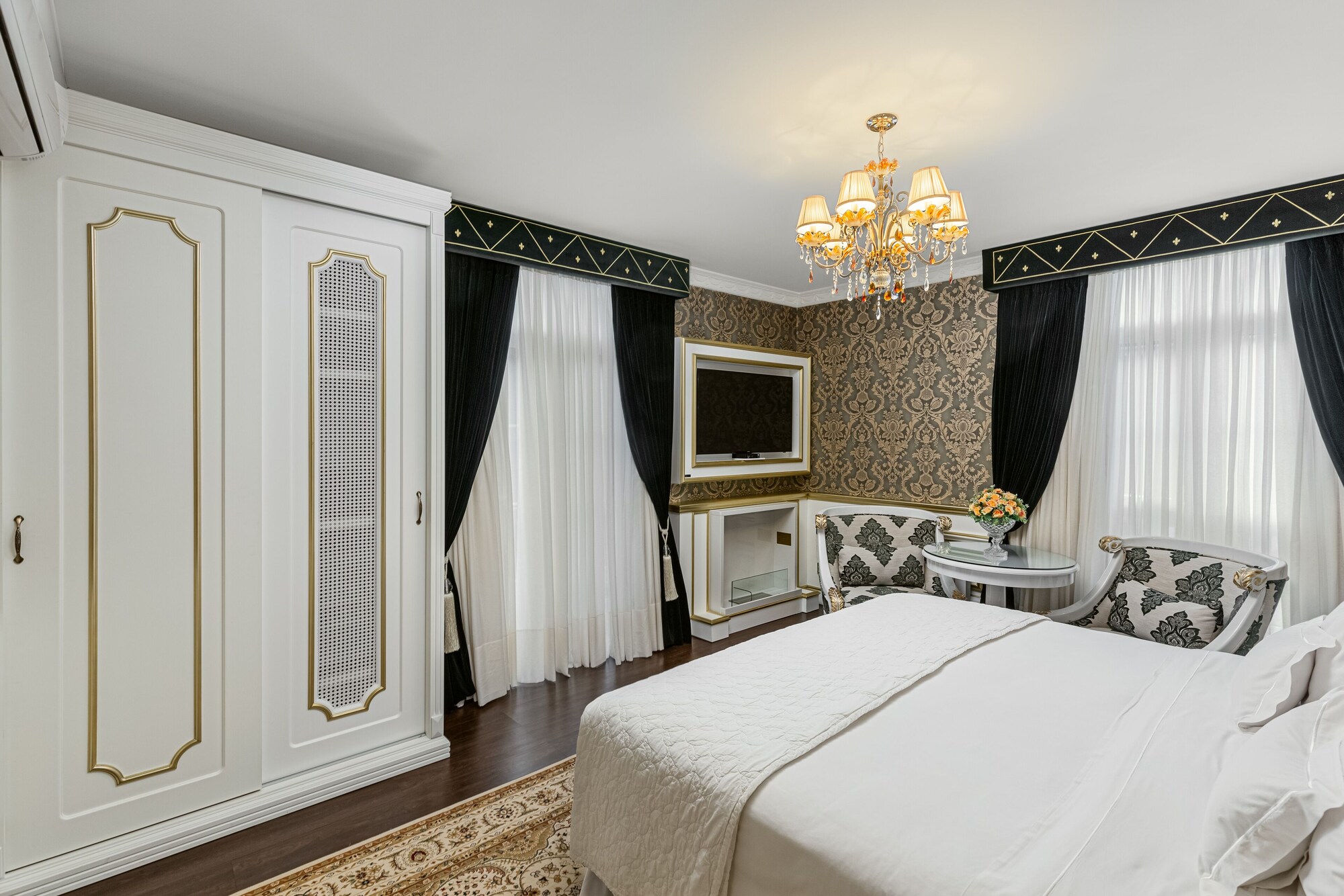 豪华宏伟套房（带按摩浴缸）