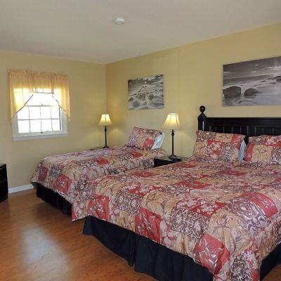 Queen Room with Twin The Clipper Inn Promo Code