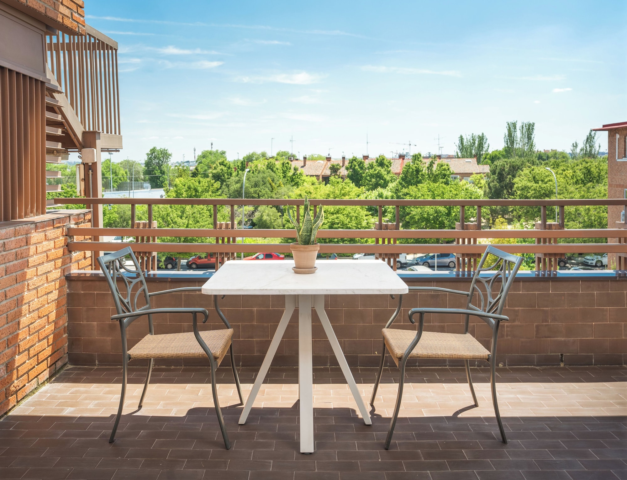 带露台的小型套房