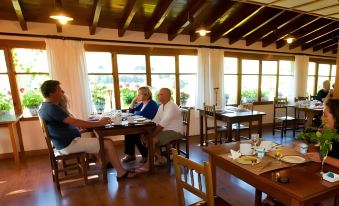 Hotel Torrecerredo - Housity