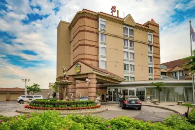 Monte Carlo Inn Airport Suites Hotel di 