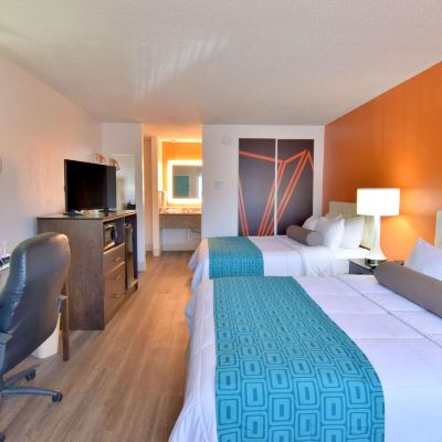 2 Double Beds, Smoking Howard Johnson by Wyndham Ocala FL Promo Code