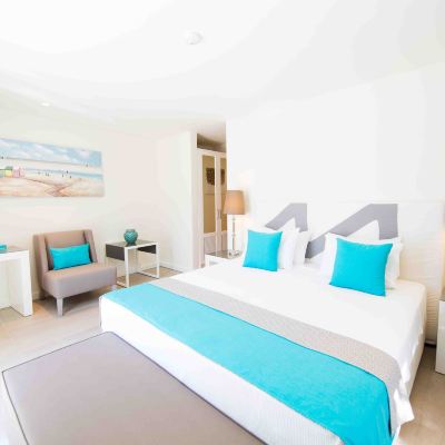 Suite With Sea View Marpunta Resort Promo Code