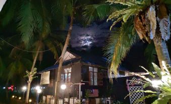 KEMBARA RESORT - Housity