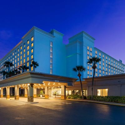 尊貴間 奧蘭多環球影城正門假日酒店優惠