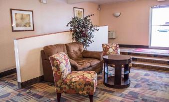 Econo Lodge Kent - Akron West