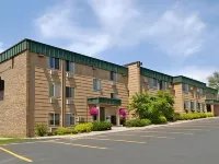 Days Inn & Suites by Wyndham Duluth by the Mall
