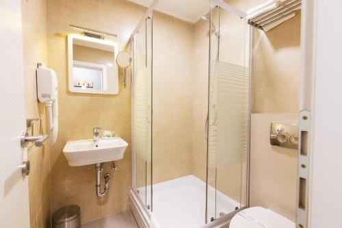 双人房（带独立浴室）