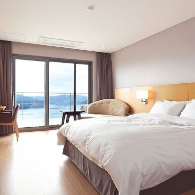스탠다드 더블룸 아시아레이크사이드호텔 쿠폰