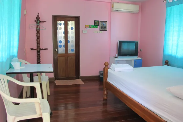 ห้องสแตนดาร์ด เตียงใหญ่ 1 เตียง