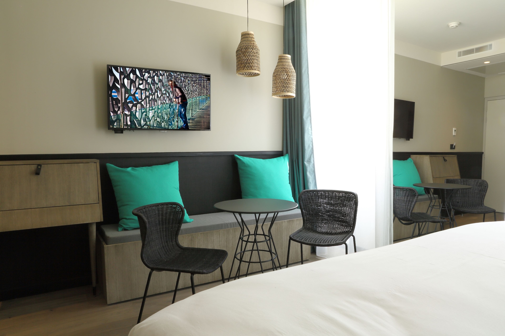 大床，无烟，豪华房，露台，应要求提供双床