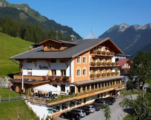 Apartment in Tyrol With hot tub Hotels in Lermoos
