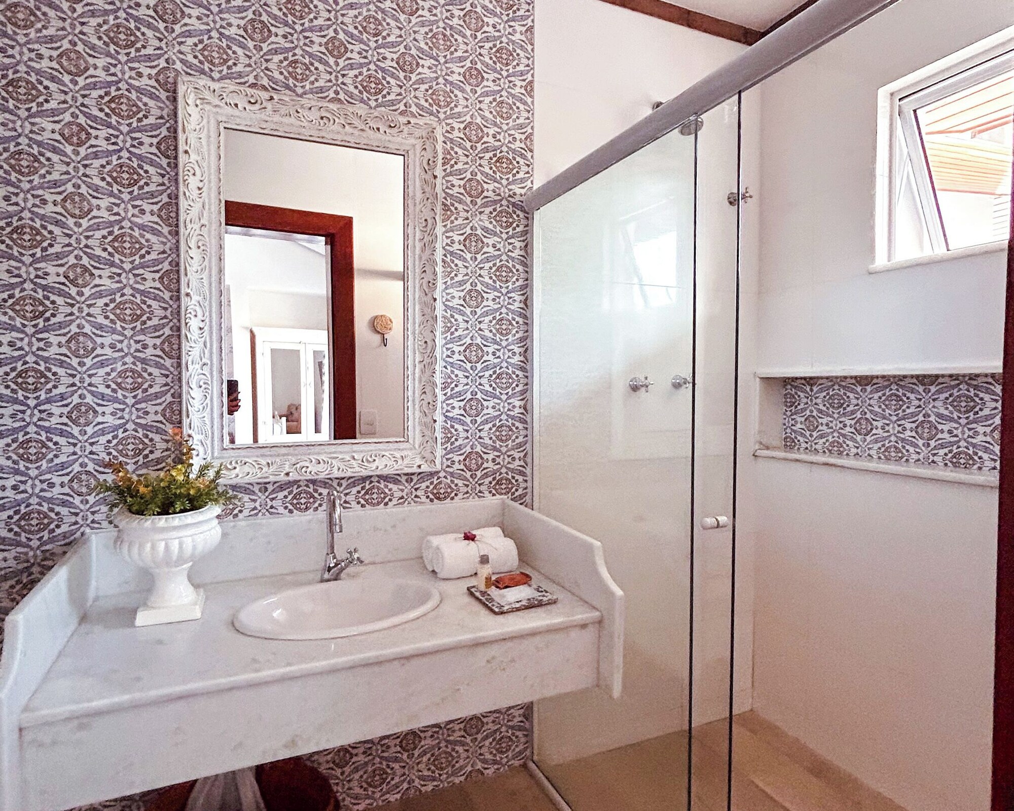 泳池景豪华大床间