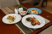 Holiday Inn DHAKA CITY CENTRE by IHG
