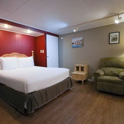 Basic Studio North Beach Hotel Promo Code