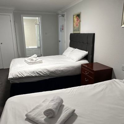 Twin Room Ensuite Bruce Hotel Promo Code